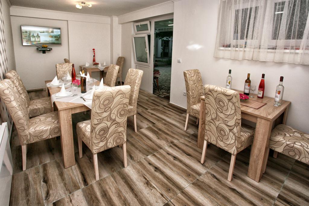 Apartments Obala - Katic แฮร์เซ็ก-โนวี ภายนอก รูปภาพ